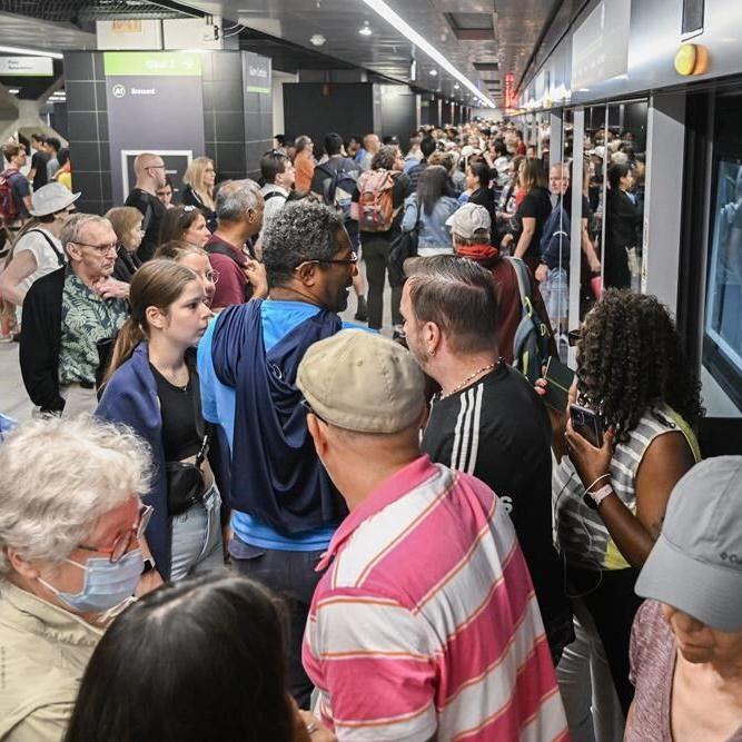 New Montreal light-rail train line saw two service interruptions on day of launch